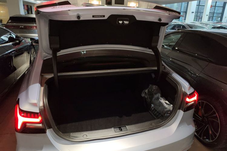 飞凡汽车 飞凡ER6 2021款 新动版 620km 智享版机舱底盘23