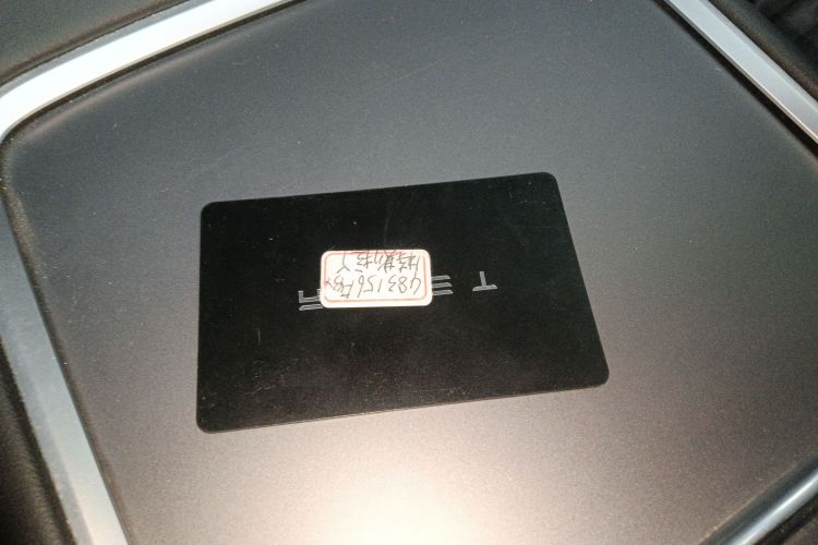 特斯拉 Model Y 2024款 后轮驱动版中控内饰11