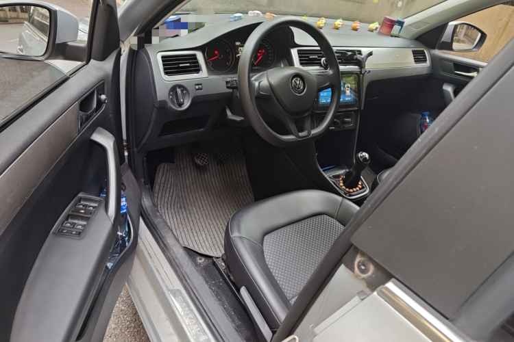 大众 桑塔纳 2015款 浩纳 1.6L 手动舒适型中控内饰7003