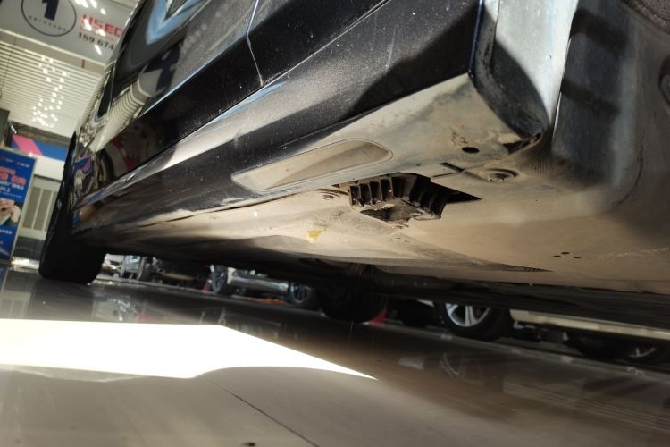 宝马3系 2023款 325Li M运动套装局部细节9001