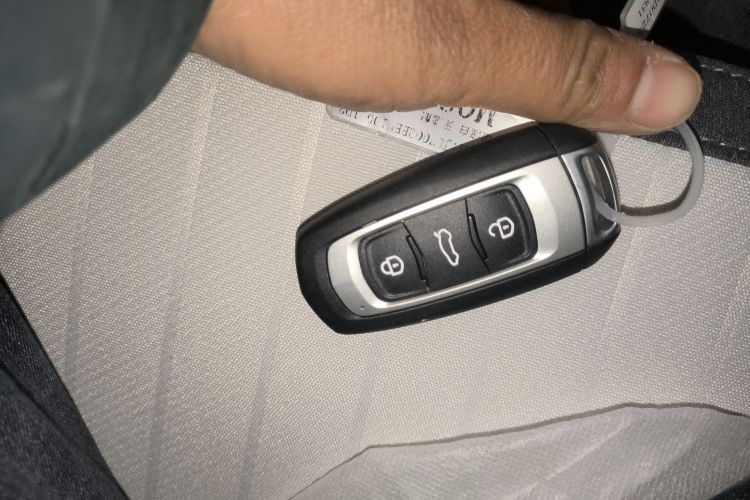 吉利银河 熊猫 2025款 210km 元气熊中控内饰11