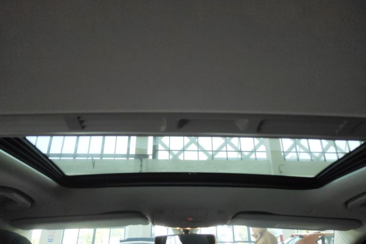 奔驰C级 2019款 C 180 L 时尚型运动版局部细节22