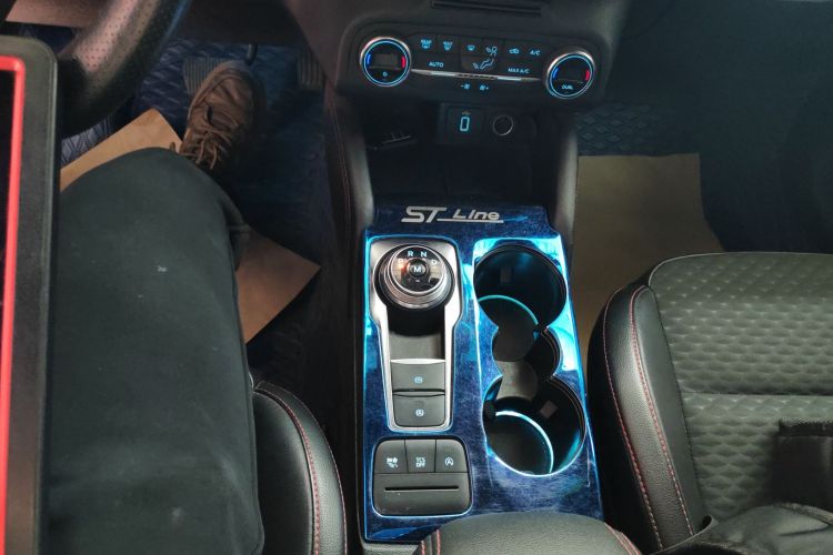 福特 福克斯 2019款 三厢 EcoBoost 180 自动ST Line中控内饰18