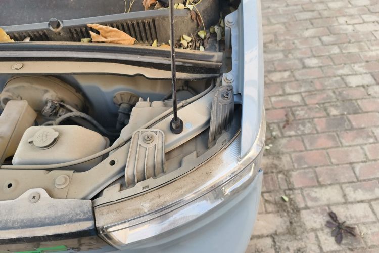 五菱汽车 宏光MINIEV 2020款 自在款 三元锂局部细节9007