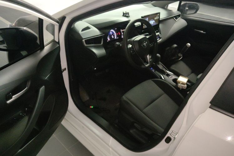 丰田 雷凌 2023款 TNGA 1.5L CVT进取版中控内饰7003