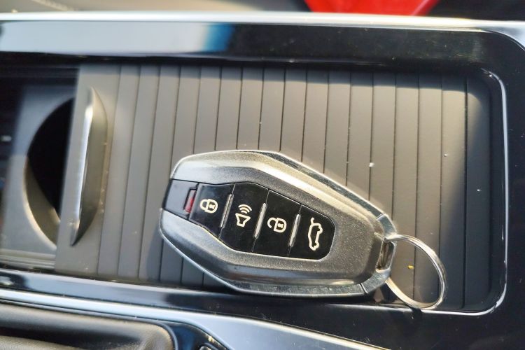 捷途X90 2020款 1.6T DCT影尊版 7座中控内饰11