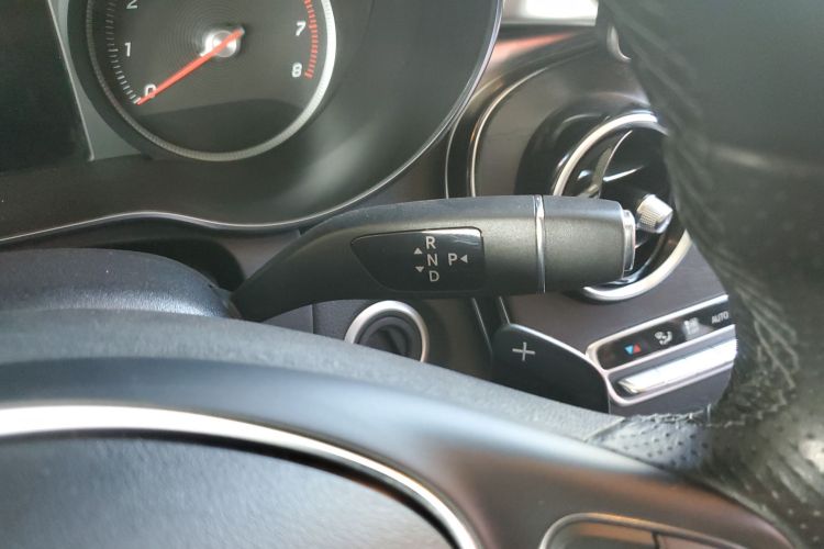 奔驰C级 2017款 改款 C 200 L 运动版局部细节18