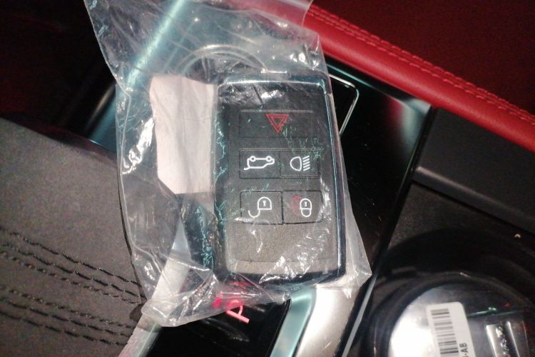 捷豹F-PACE 2024款 P250 R-Dynamic SE中控内饰7001