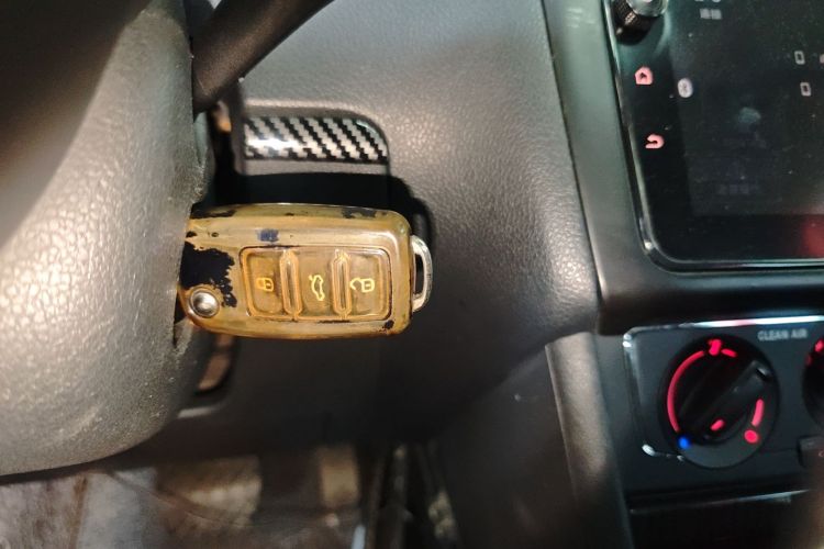 大众 Polo 2016款 1.6L 自动舒适型中控内饰7001