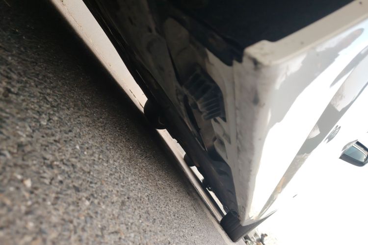 宝马5系 2014款 525Li 领先型局部细节9002