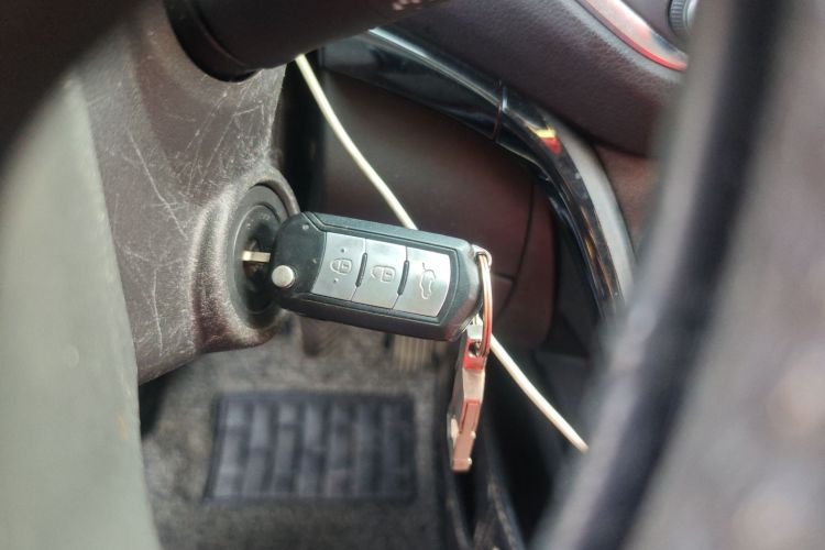 广汽传祺 传祺GS4 2016款 235T 手动豪华版中控内饰11