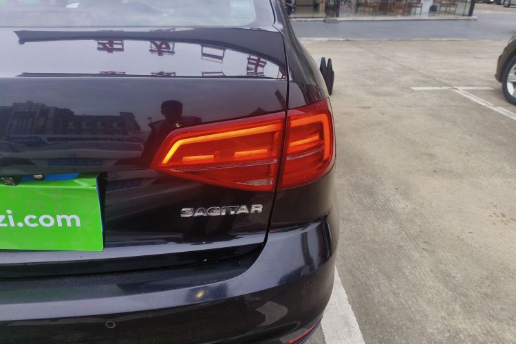 大众 速腾 2015款 1.6L 手动舒适型车身外观6006