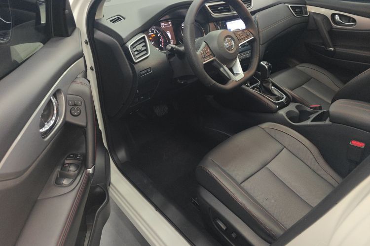 日产 逍客 2022款 2.0L CVT XV Prem豪华版局部细节19