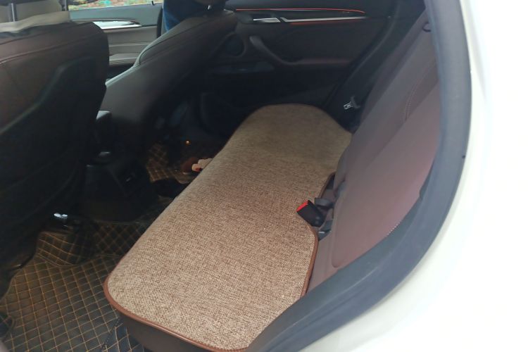 宝马X1 2020款 xDrive25Li 尊享型中控内饰21