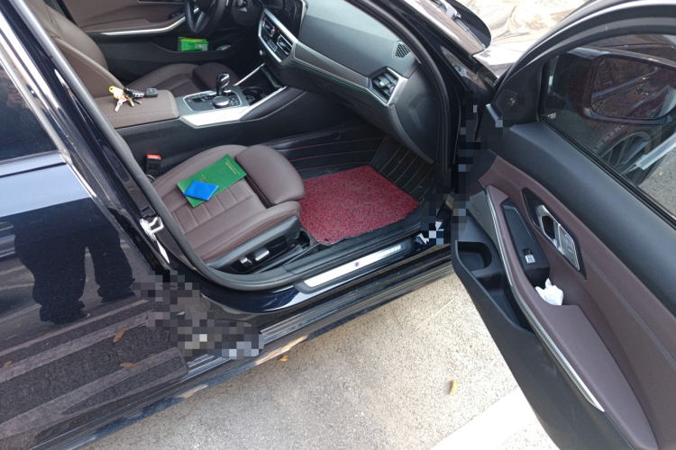 宝马3系 2021款 325Li M运动曜夜套装局部细节9005