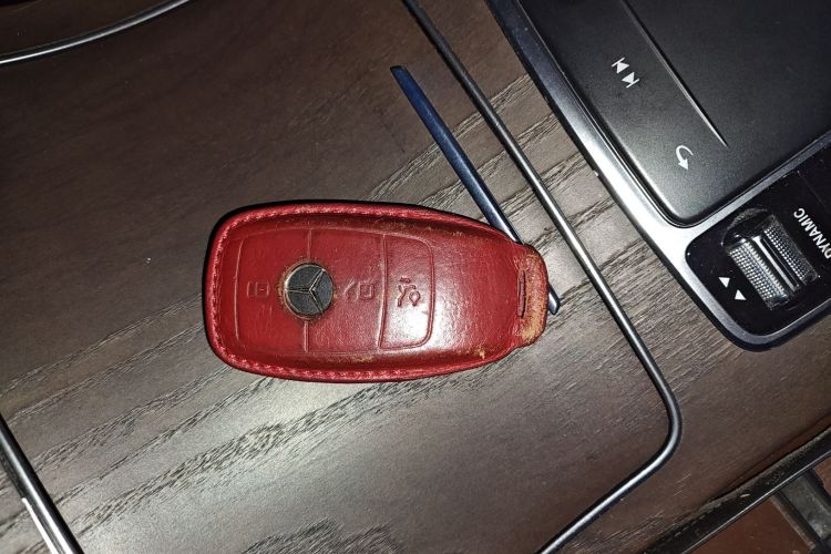 奔驰GLC 2021款 GLC 260 L 4MATIC 豪华型中控内饰11