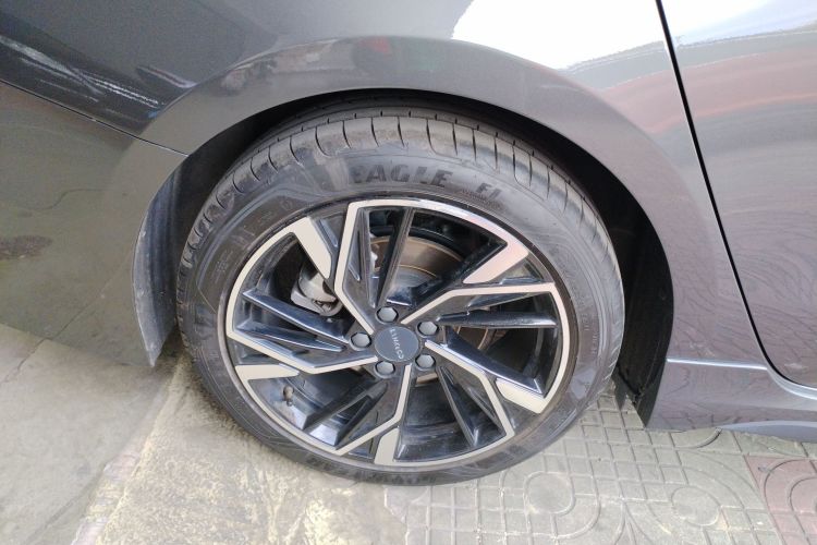 领克03 2025款 1.5TD DCT冠军版Pro车身外观6008