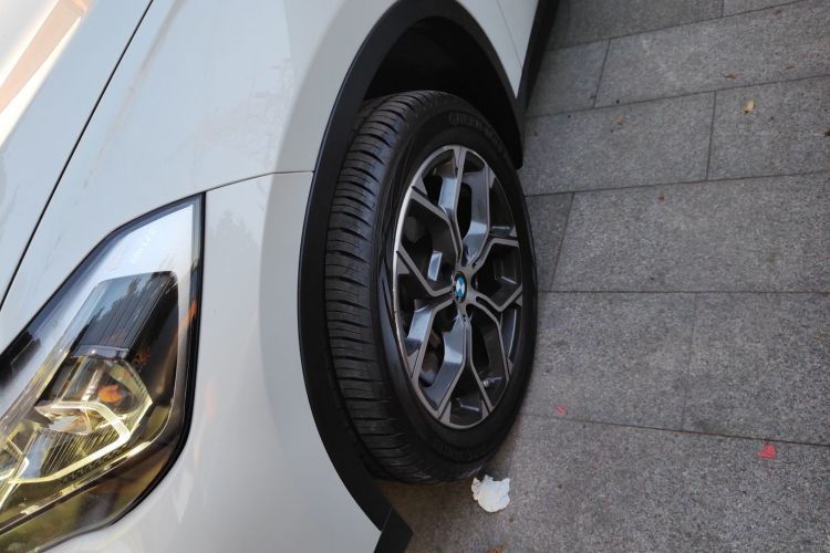 宝马X1 2022款 sDrive25Li 领先型车身外观6007