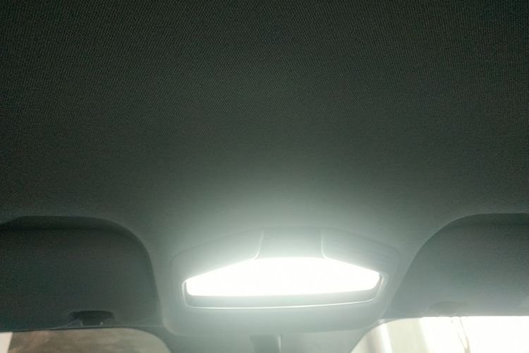 吉利几何E萤火虫 2023款 320KM 乖帅虎 5座中控内饰22