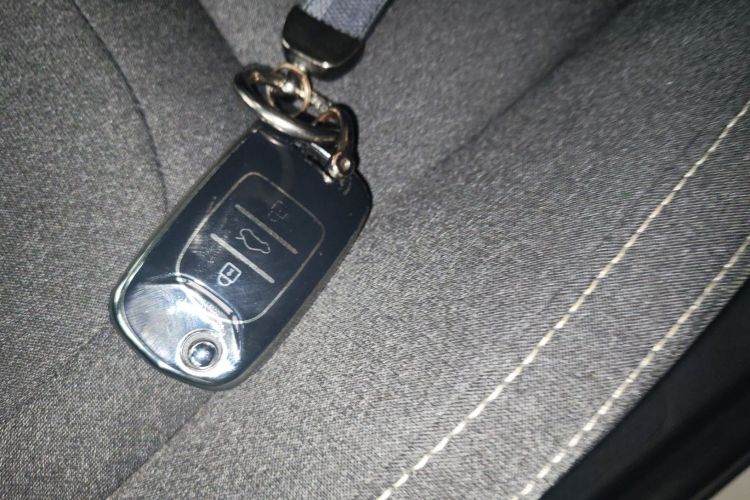 五菱汽车 五菱缤果 2024款 203km 轻享款中控内饰11