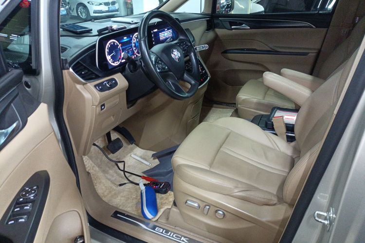 别克GL8 2021款 ES陆尊 653T 旗舰型中控内饰19