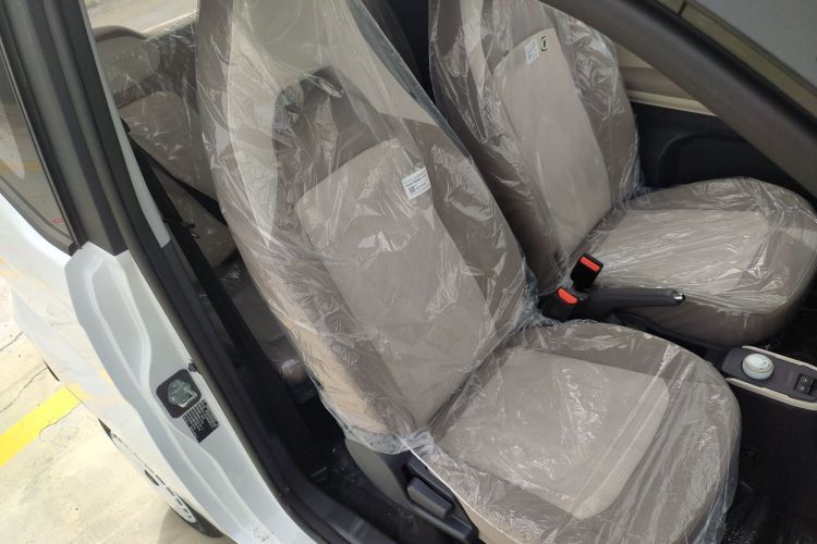 奇瑞新能源 QQ冰淇淋 2025款 155km 圣代版局部细节41