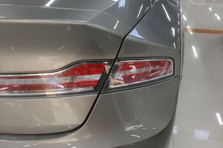 林肯MKZ 2019款 2.0T 尊享版 国VI车身外观9