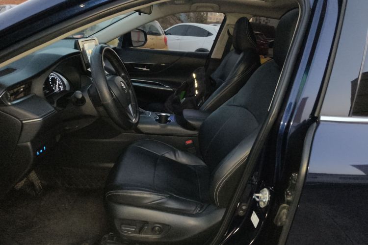 丰田 凌放HARRIER 2022款 2.0L CVT两驱进取版中控内饰19