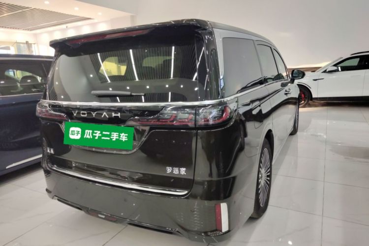 岚图汽车 岚图梦想家 2025款 PHEV 四驱尊贵鲲鹏版车身外观6005