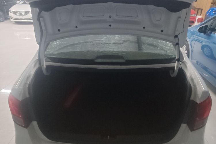 起亚K2 2015款 三厢 1.4L MT GLS机舱底盘23