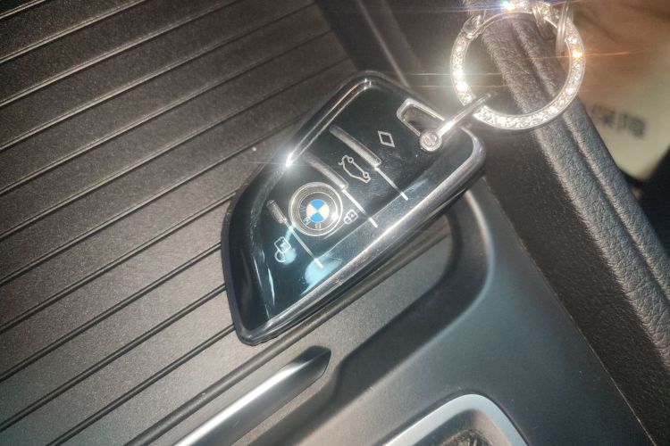 宝马1系 2023款 120i M运动版中控内饰11