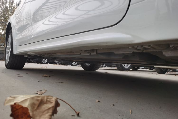 丰田 雷凌 2022款 双擎 1.8H E-CVT领先版局部细节9001