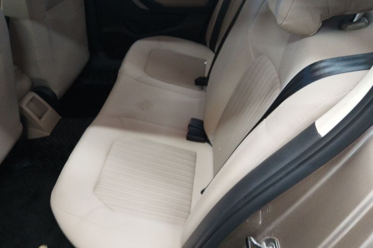 大众 捷达 2013款 1.6L 自动舒适型中控内饰7004