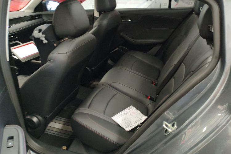 荣威i5 2024款 1.5L CVT尊荣版中控内饰21