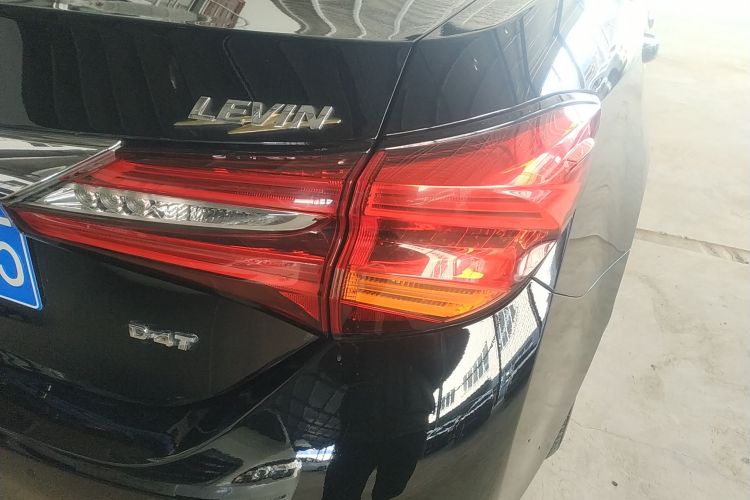 丰田 雷凌 2017款 改款 185T CVT精英版 国V车身外观6001