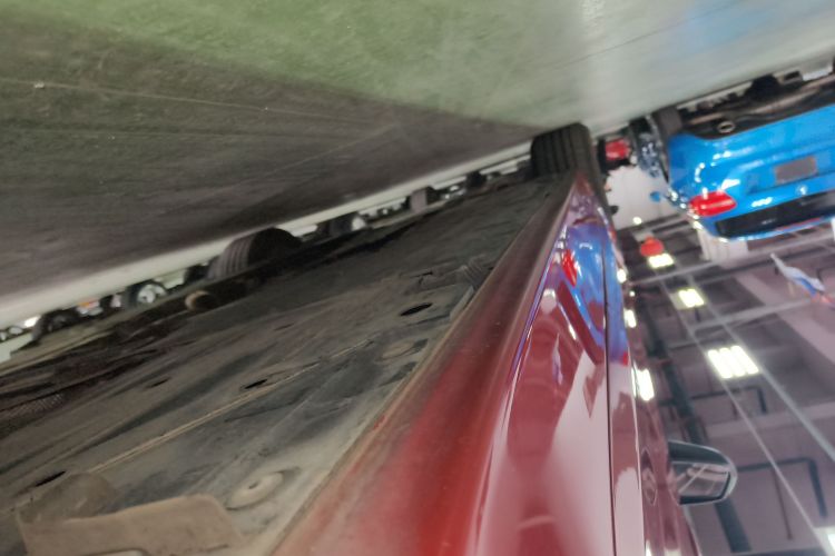 宝马3系 2014款 320i 时尚型局部细节9002