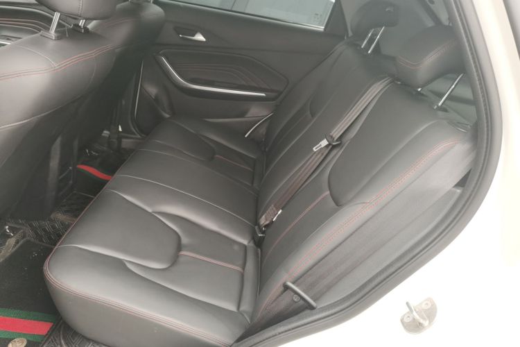 奇瑞 瑞虎3X 2021款 改款 钻石版 1.5L 手动2克拉中控内饰21