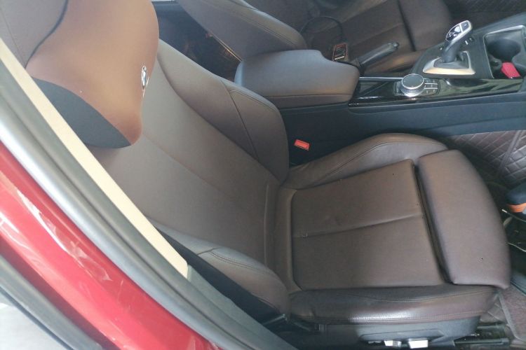 宝马3系 2018款 320Li 领先型M运动套装中控内饰41