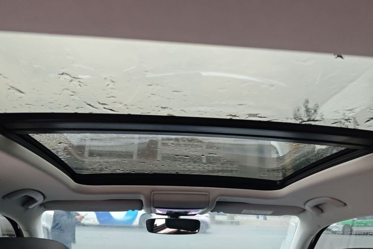 大众 帕萨特 2025款 出众款 380TSI 星空龙腾版中控内饰22