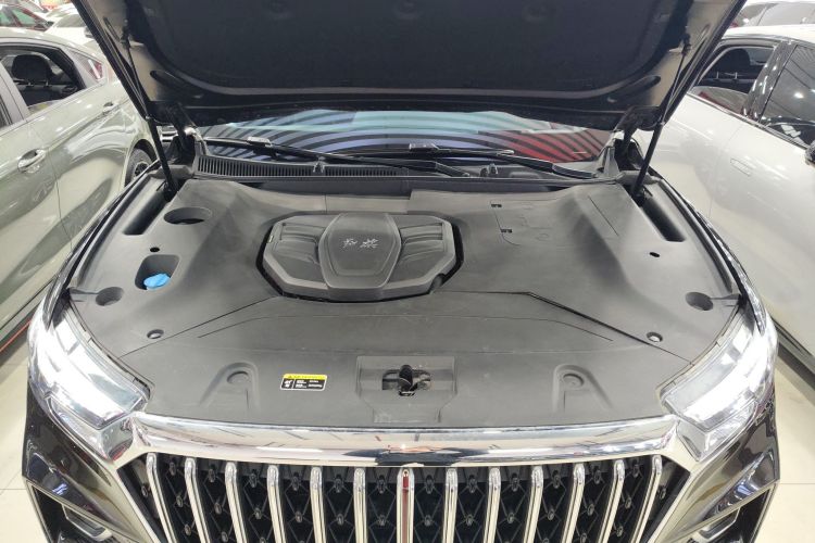 红旗HS5 2022款 改款 2.0T 智联旗享版机舱底盘24