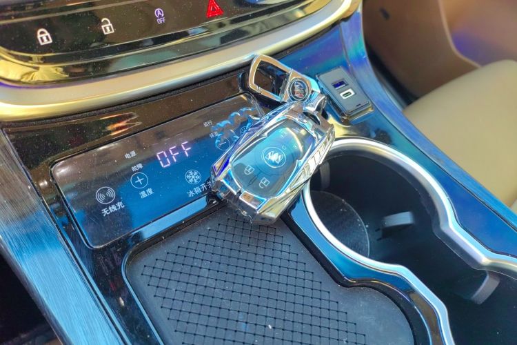 别克GL8 2020款 ES陆尊 653T 豪华型中控内饰7001