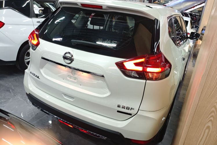 日产 奇骏 2019款 2.0L CVT舒适版 2WD车身外观6005