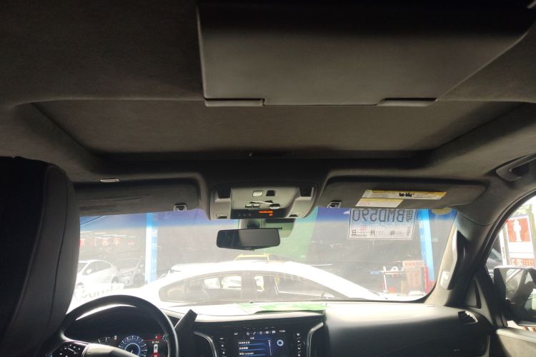 凯迪拉克 凯雷德ESCALADE 2017款 6.2L ESV铂金版加长型局部细节22