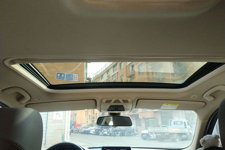 宝马3系 2019款 320Li M运动套装中控内饰22