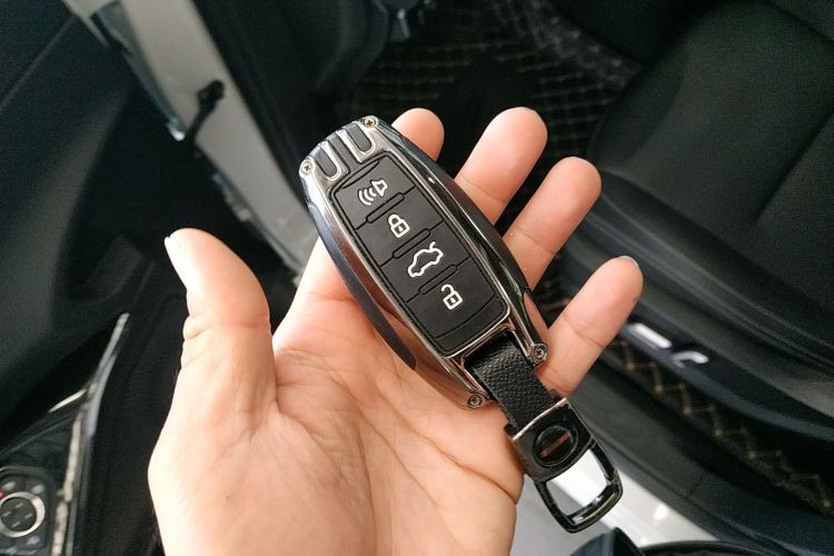 哈弗H6 2022款 第三代 1.5T 自动两驱Max中控内饰11