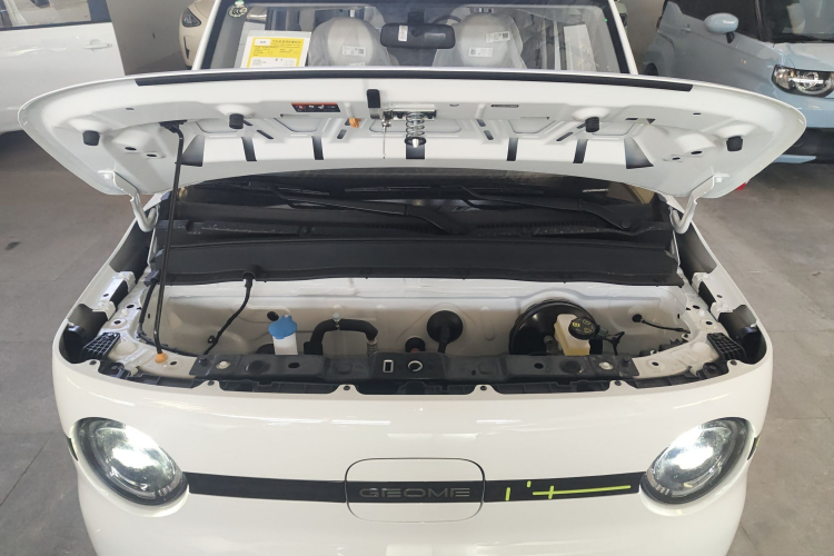 吉利银河 熊猫 2025款 210km 元气熊机舱底盘24