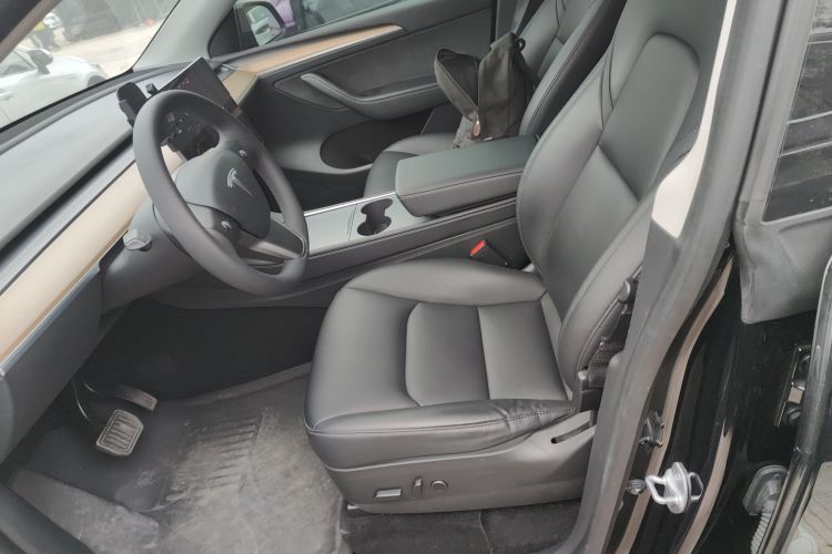 特斯拉 Model Y 2021款 标准续航后驱版局部细节19