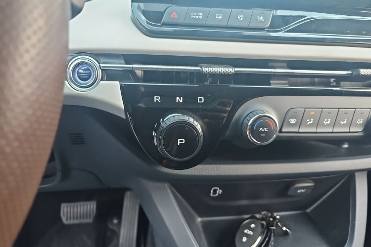 奔腾NAT 2023款 PRO 舒享出行换电版 401km局部细节18