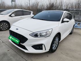 福特 福克斯 2020款 两厢 EcoBoost 180 自动锋潮型