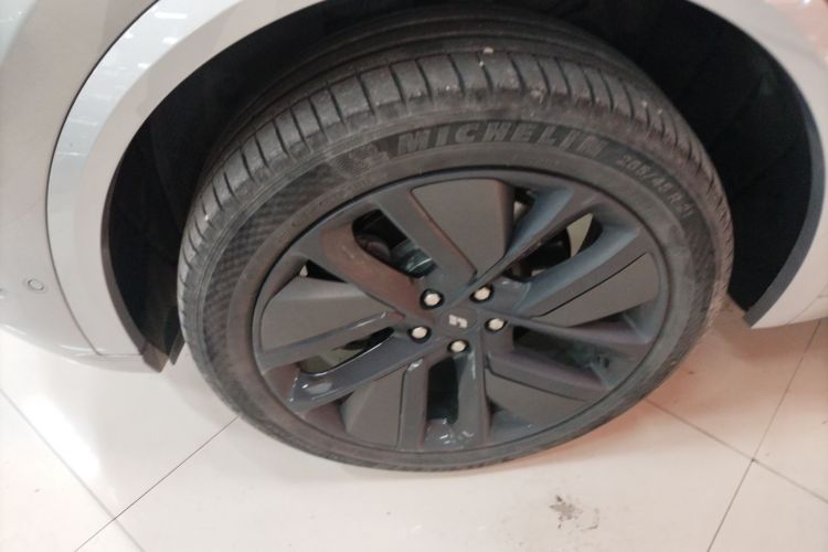 理想汽车 理想L9 2022款 Max车身外观6007